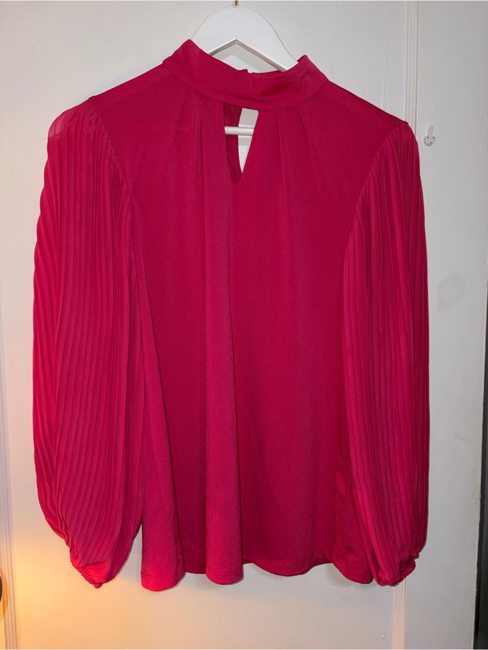 Cable & Gauge Fuchsia Pleated-Sleeve Mock Neck Blouse